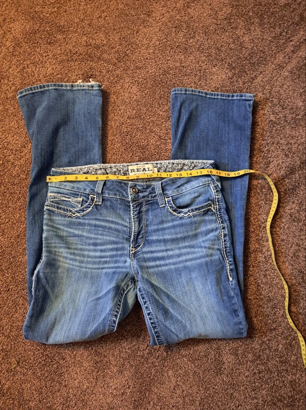 Ariat R.E.A.L. mid-rise bootcut  jeans with back-pocket whipstitch/embroidery - Picture 6 of 11